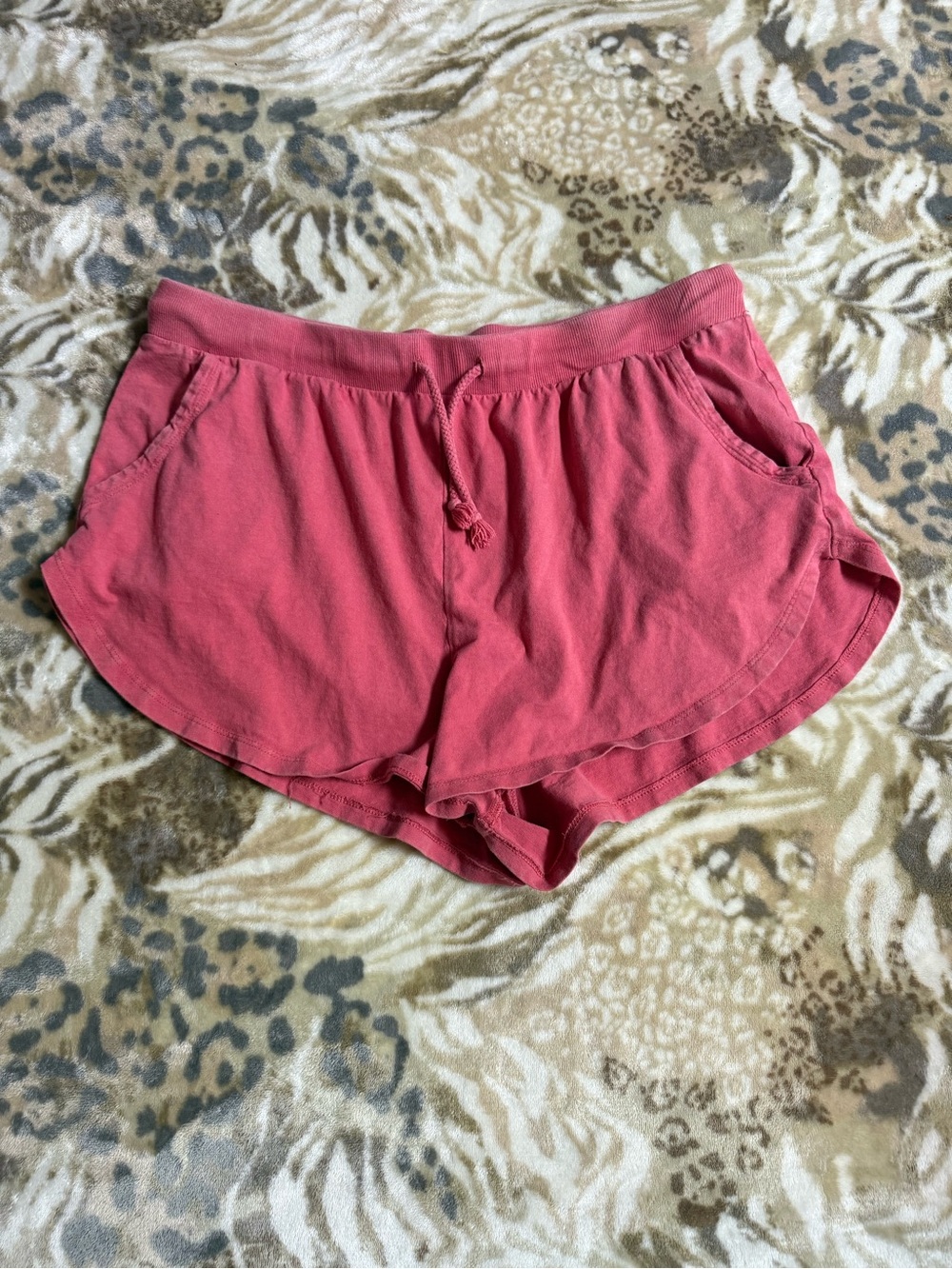Pink cotton shorts with drawstring waist, size L #summer #casual